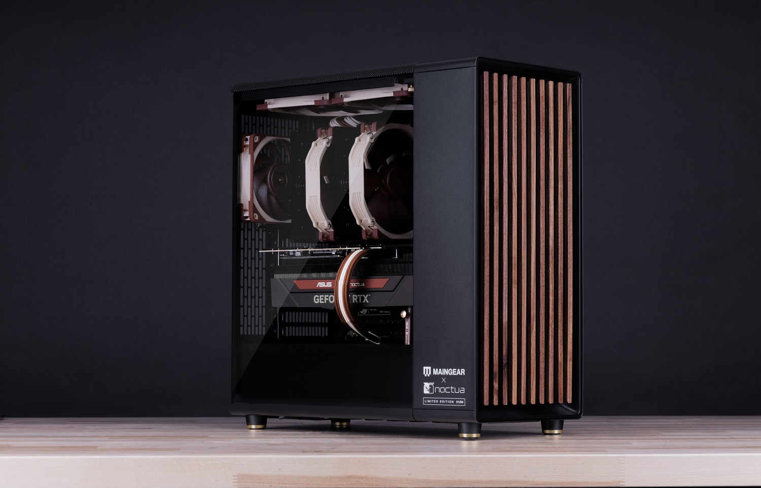 Maingrear Noctua air-cooled PC.