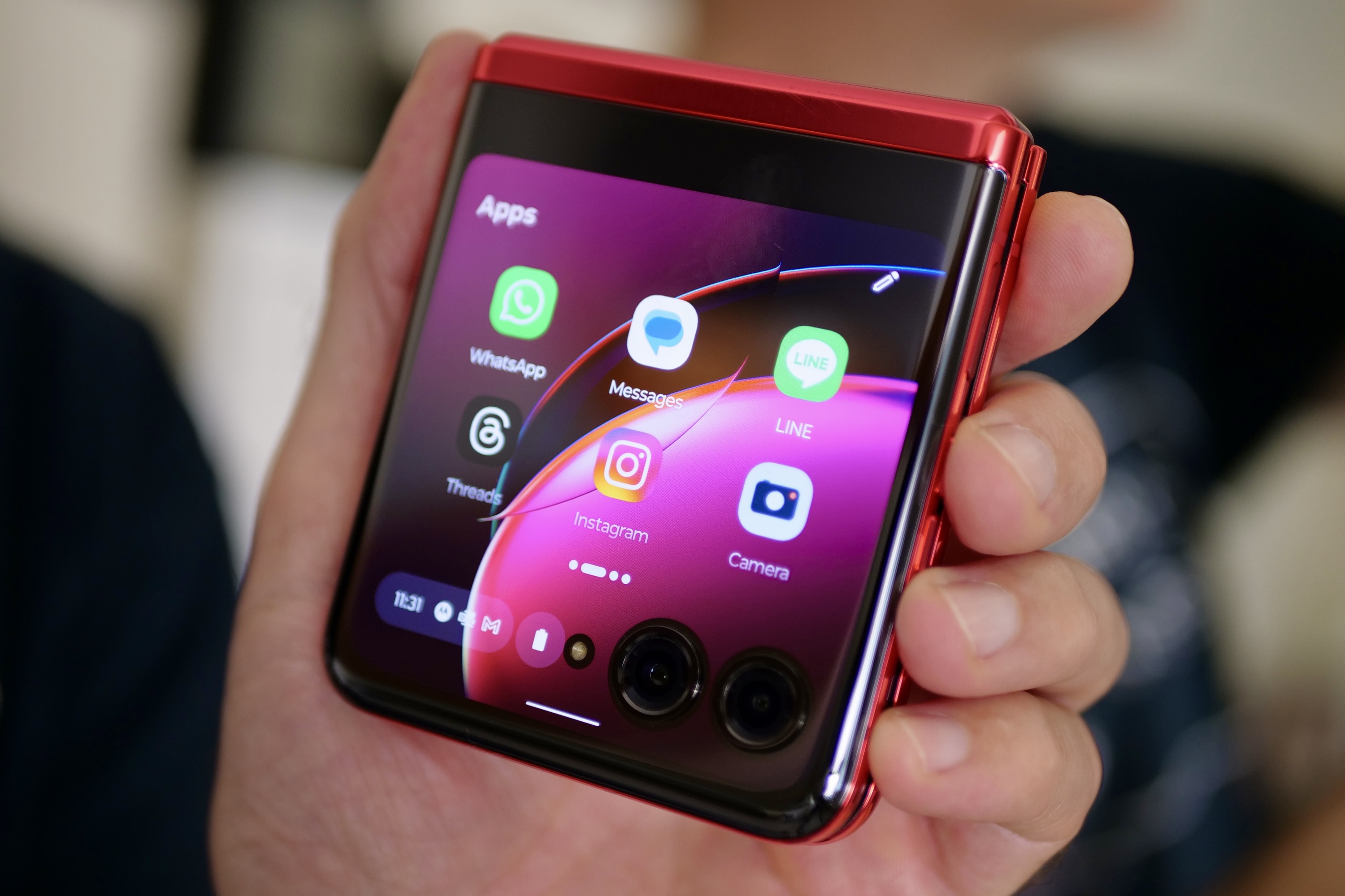 Motorola is having a big sale on its foldable phones -- from $500 - Vimarsana News