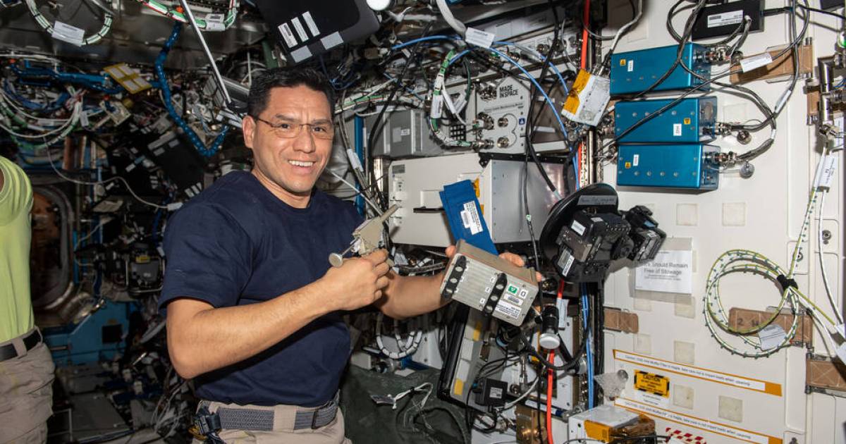 NASA astronaut Frank Rubio achieves milestone in house