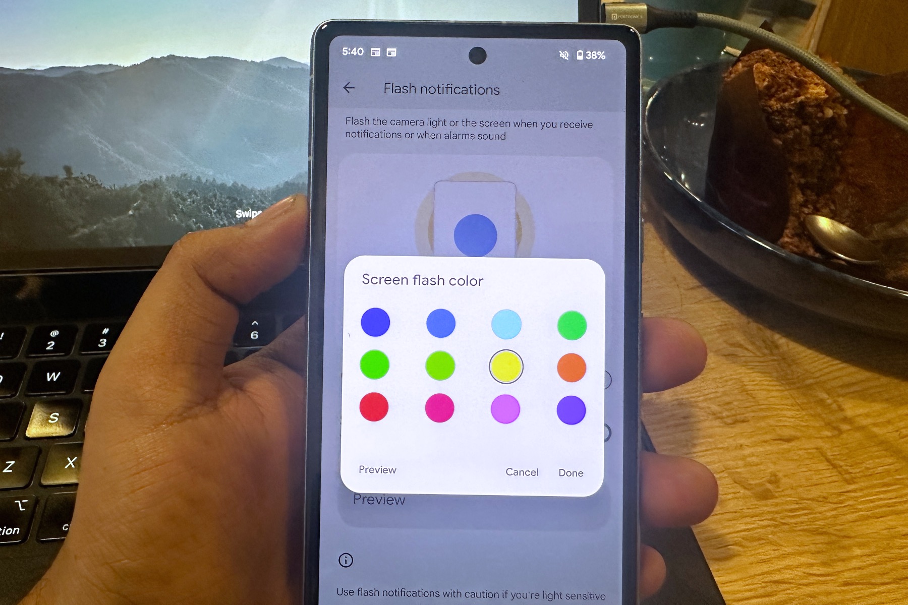 Screen color notification alert adjustment in Android 14.