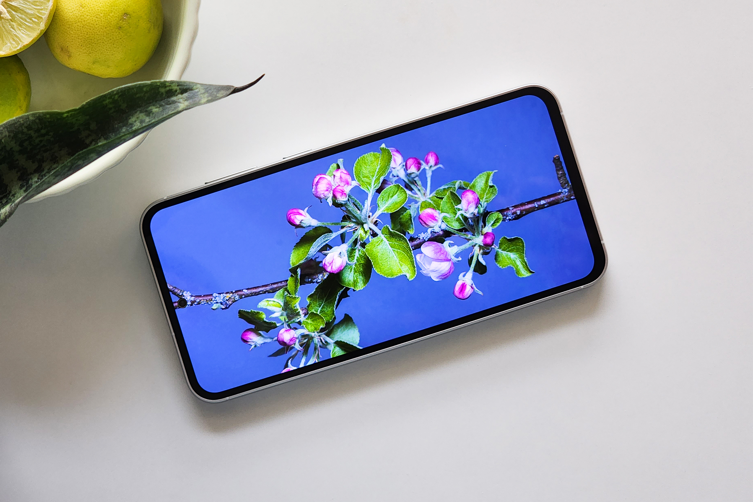 The Android phone that almost replaced my iPhone is $200 off for Black Friday - Vimarsana News