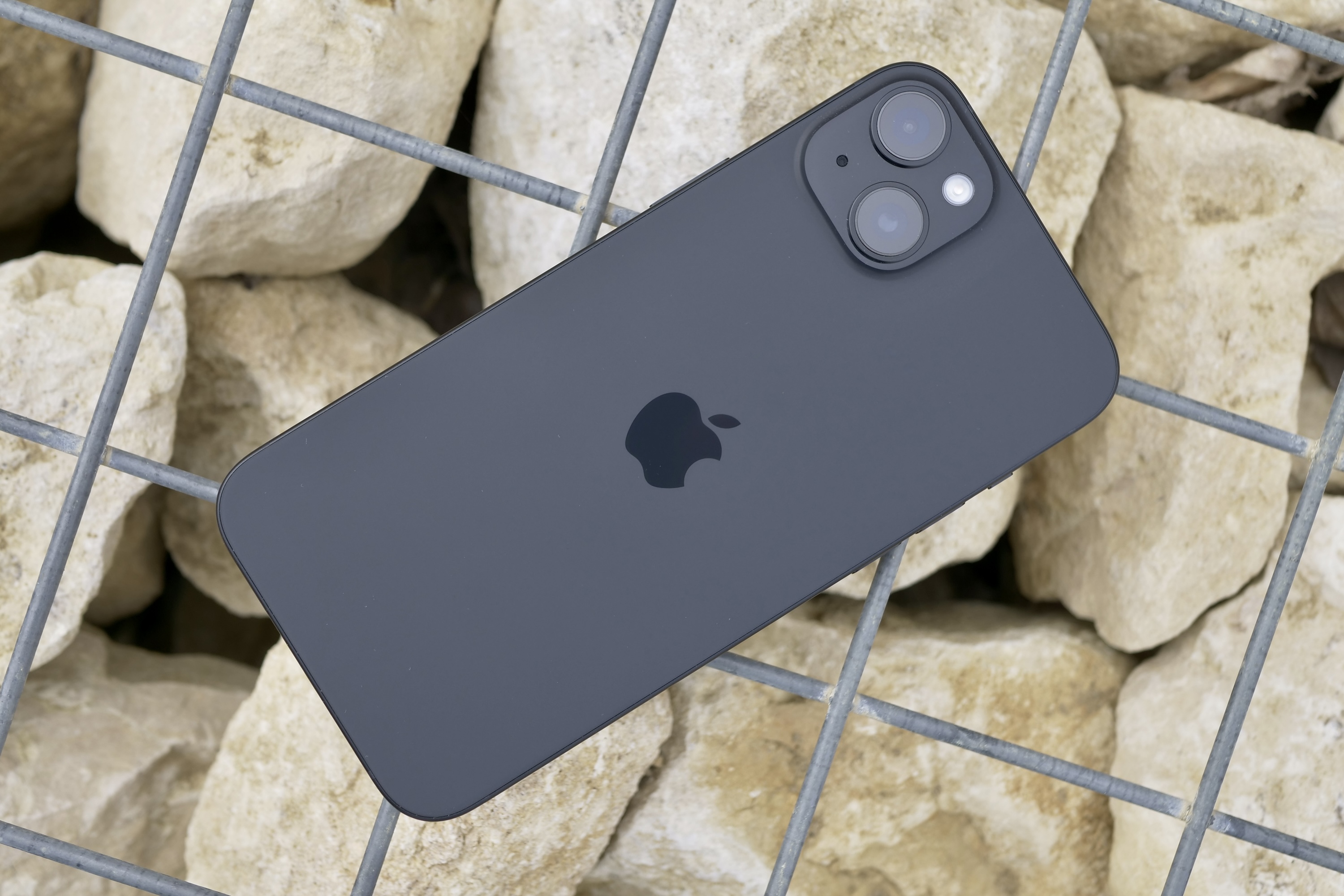 Apple Iphone 15 Plus Review