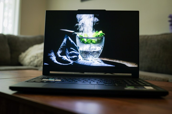 Una demo HDR sul laptop Lenovo Legion 9i.