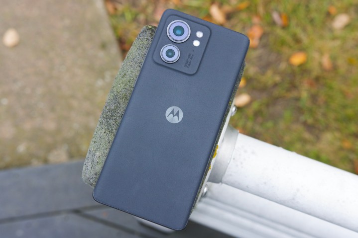 The back of the Motorola Edge (2023).