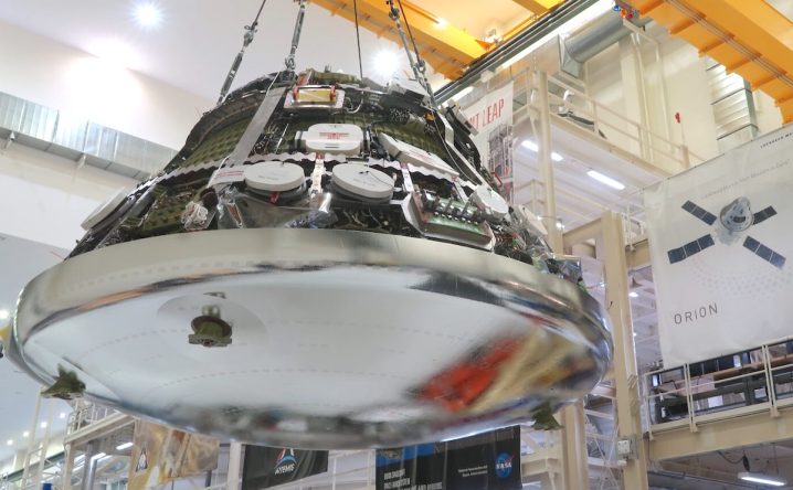Capsule d'équipage Orion de la NASA avec le module de service.