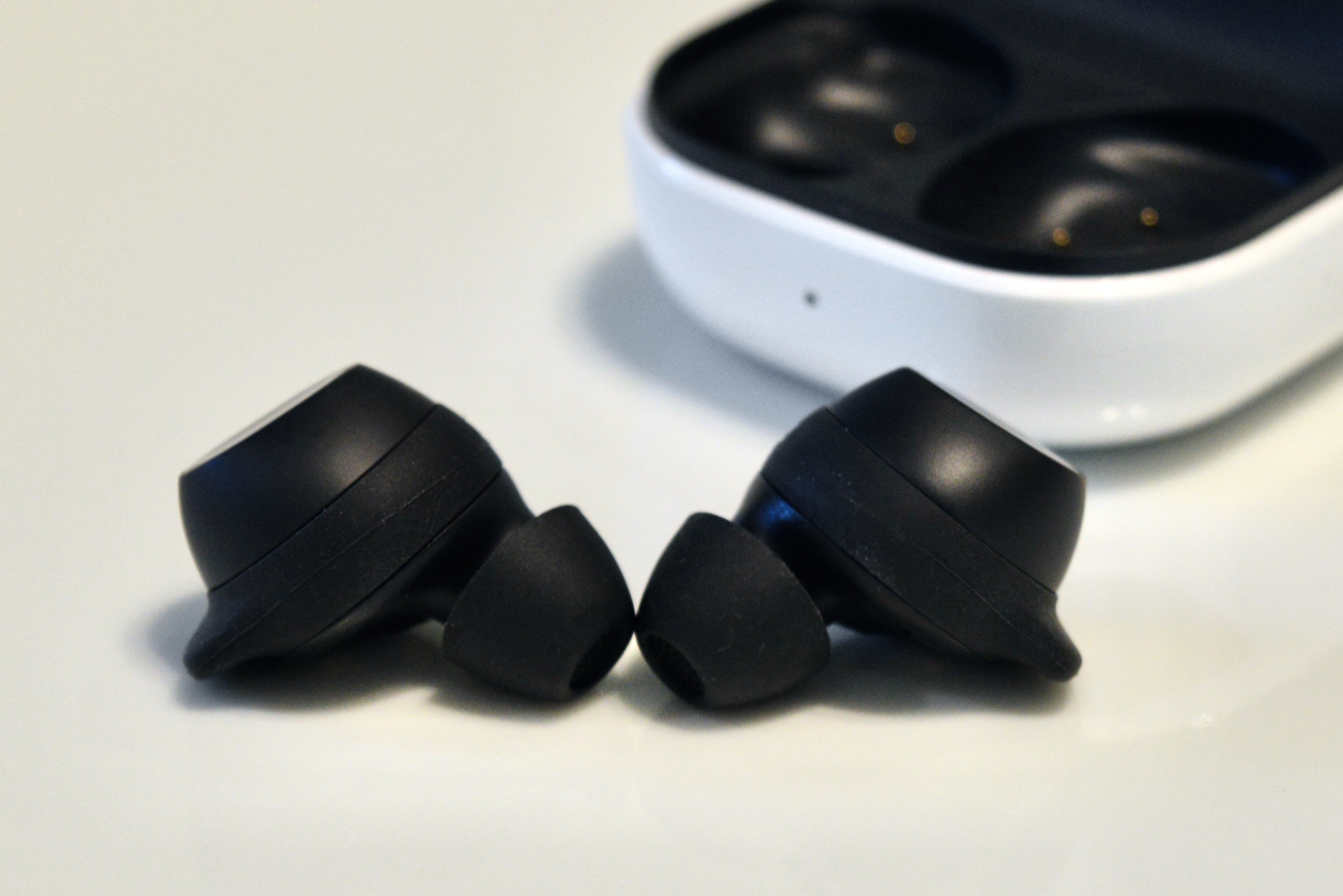 Samsung Galaxy Buds FE Review - True To The Fan Edition Spirit –