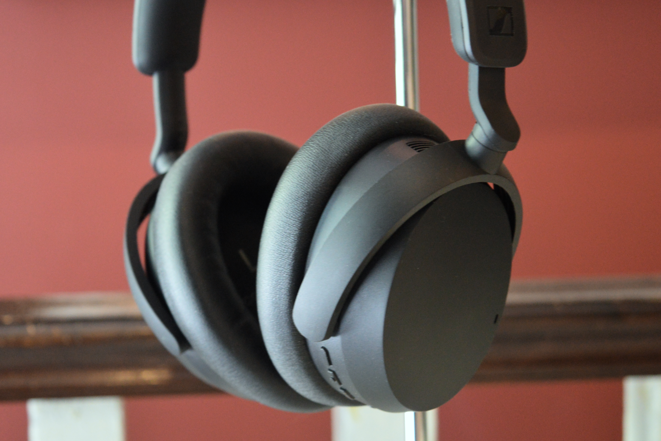 Sennheiser Accentum review: fanastic sub-$200 headphones - Vimarsana News