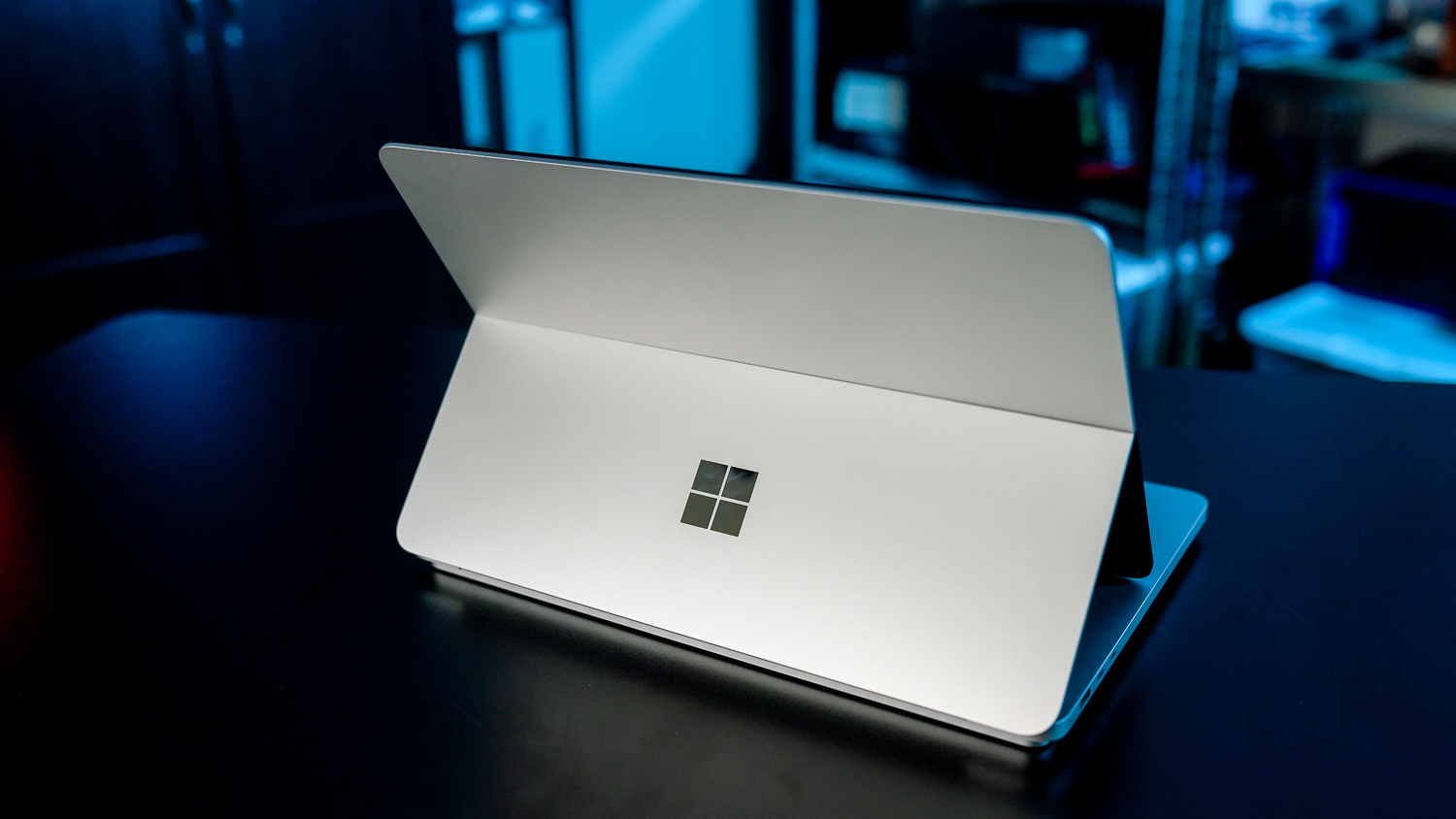 Surface Pro 4 Review: The Laptop of the Future! 