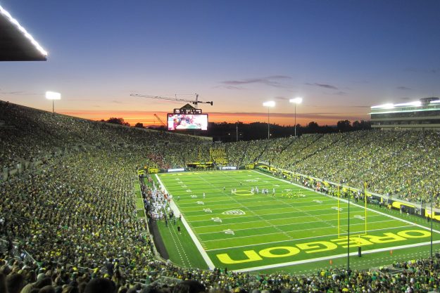 Aerial view of the crowd at Oregon's Autzen Stadium.