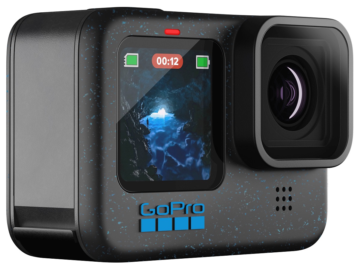 La action camera GoPro Hero 12 Black su sfondo bianco.