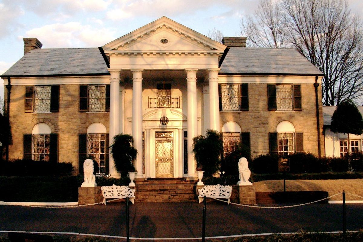 Where to watch Christmas at Graceland holiday special - Vimarsana News