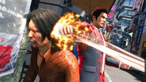 Kiryu punches an enemy in Yakuza style in Like a Dragon Gaiden: The Man Who Erased His Name.
