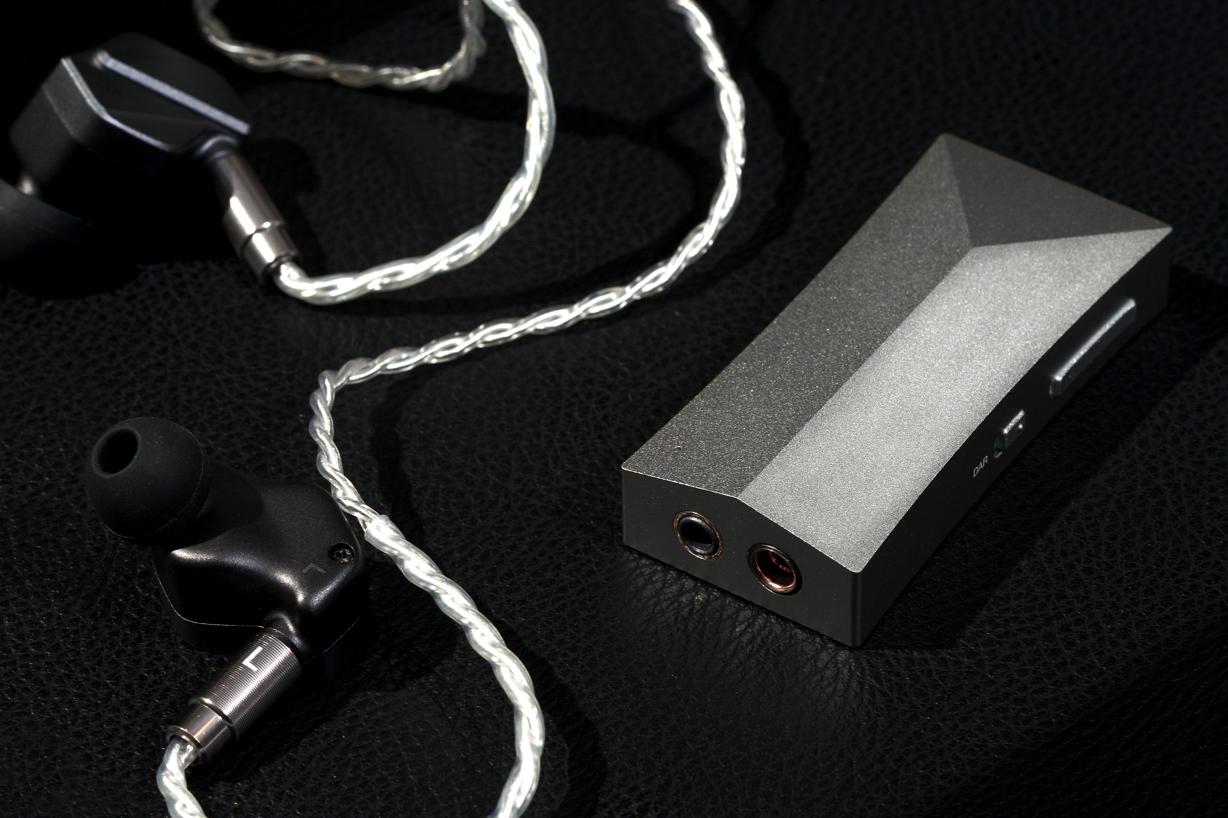 Astell&Kern's latest mobile DAC gets dual outputs, AKM chip - Vimarsana News