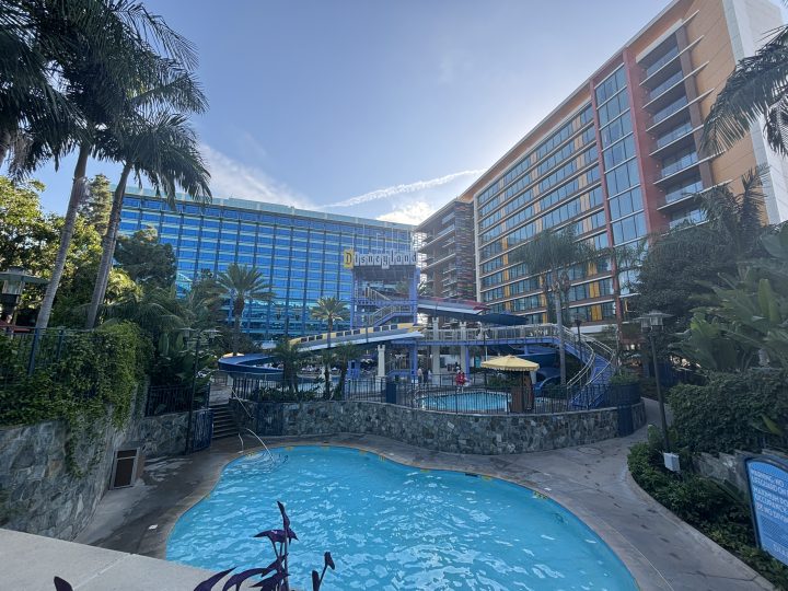 Disneyland Hotel pool area taken with iPhone 15.