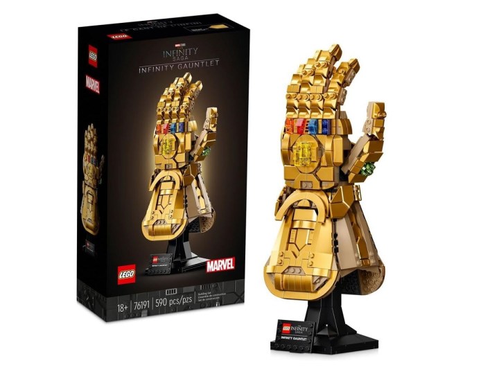 The Lego Marvel Infinity Gauntlet and its box.