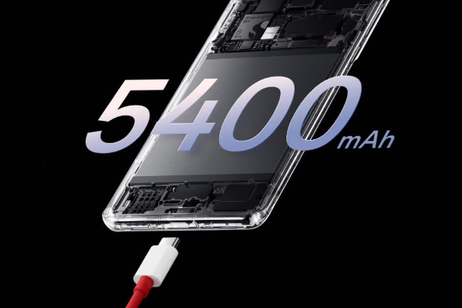 Bateria OnePlus 12 de 5400mAh com carregamento rápido de 100 watts.