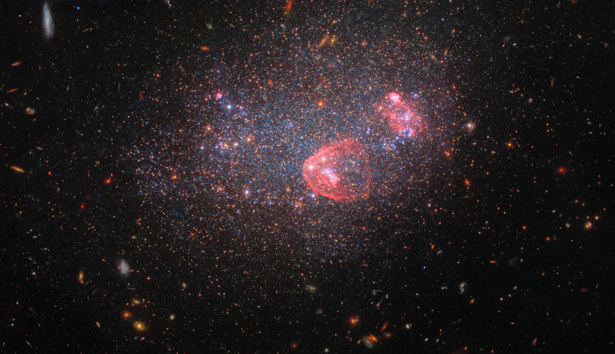 Hubble gets festive with a string of cosmic Christmas lights - Vimarsana News