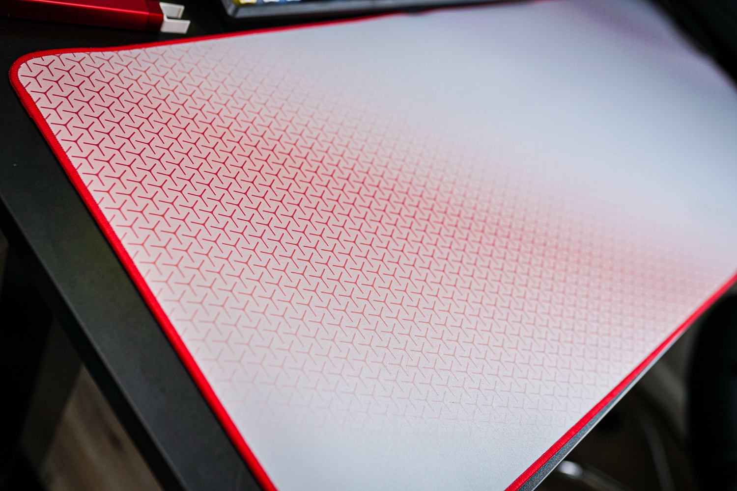 Gradient pattern on Corsair's desk mat.