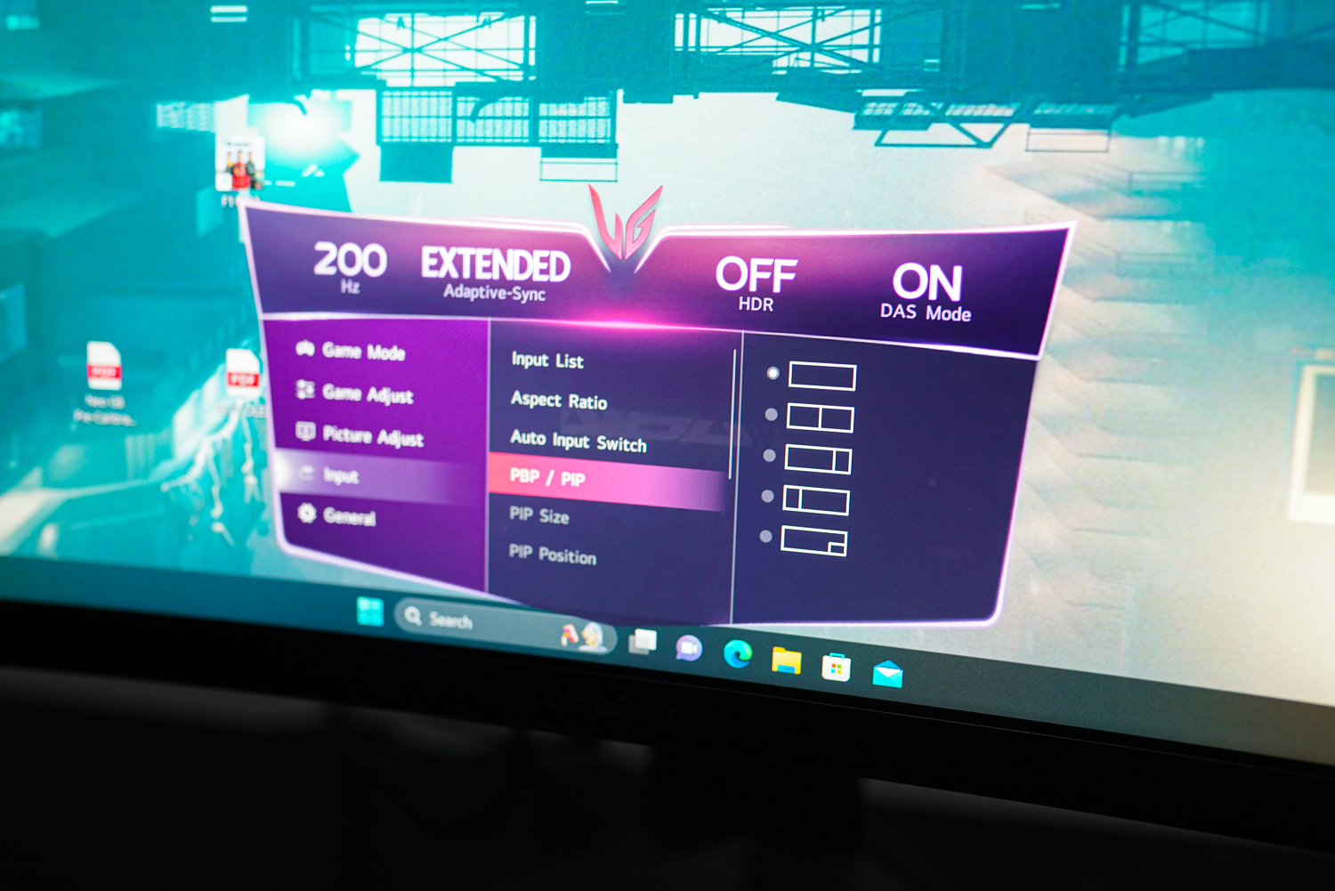 Picture-in-picture modes on the LG UltraGear 45 gaming monitor.
