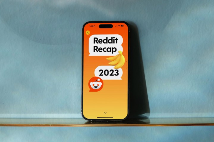Resumen de Reddit 2023 en un iPhone.