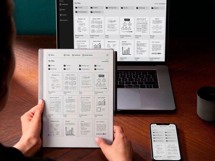 Using the reMarkable 2 smart notebook across several devices.