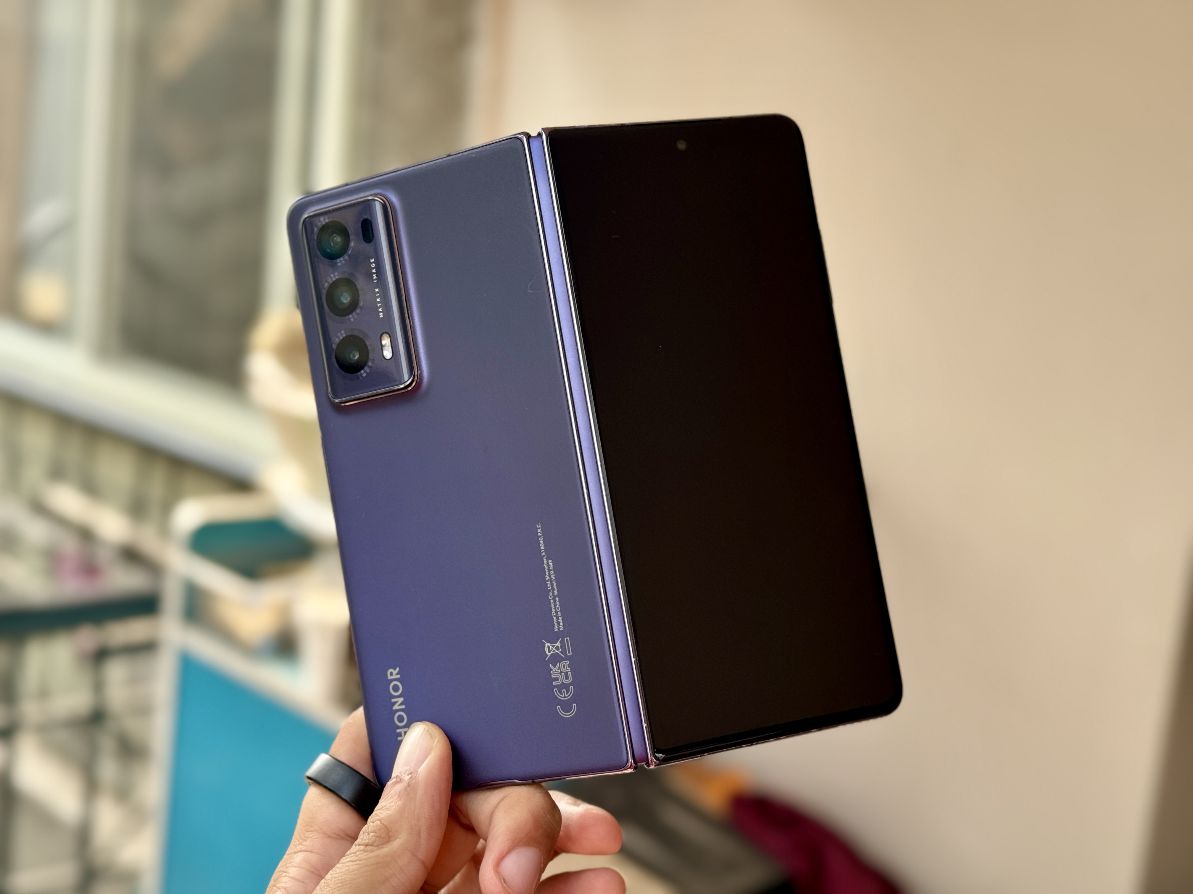 I've never used a folding phone like this one before - Vimarsana News