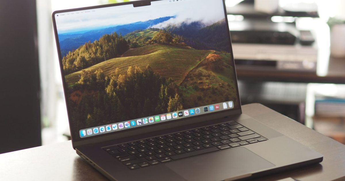 There’s a huge MacBook sale happening this weekend