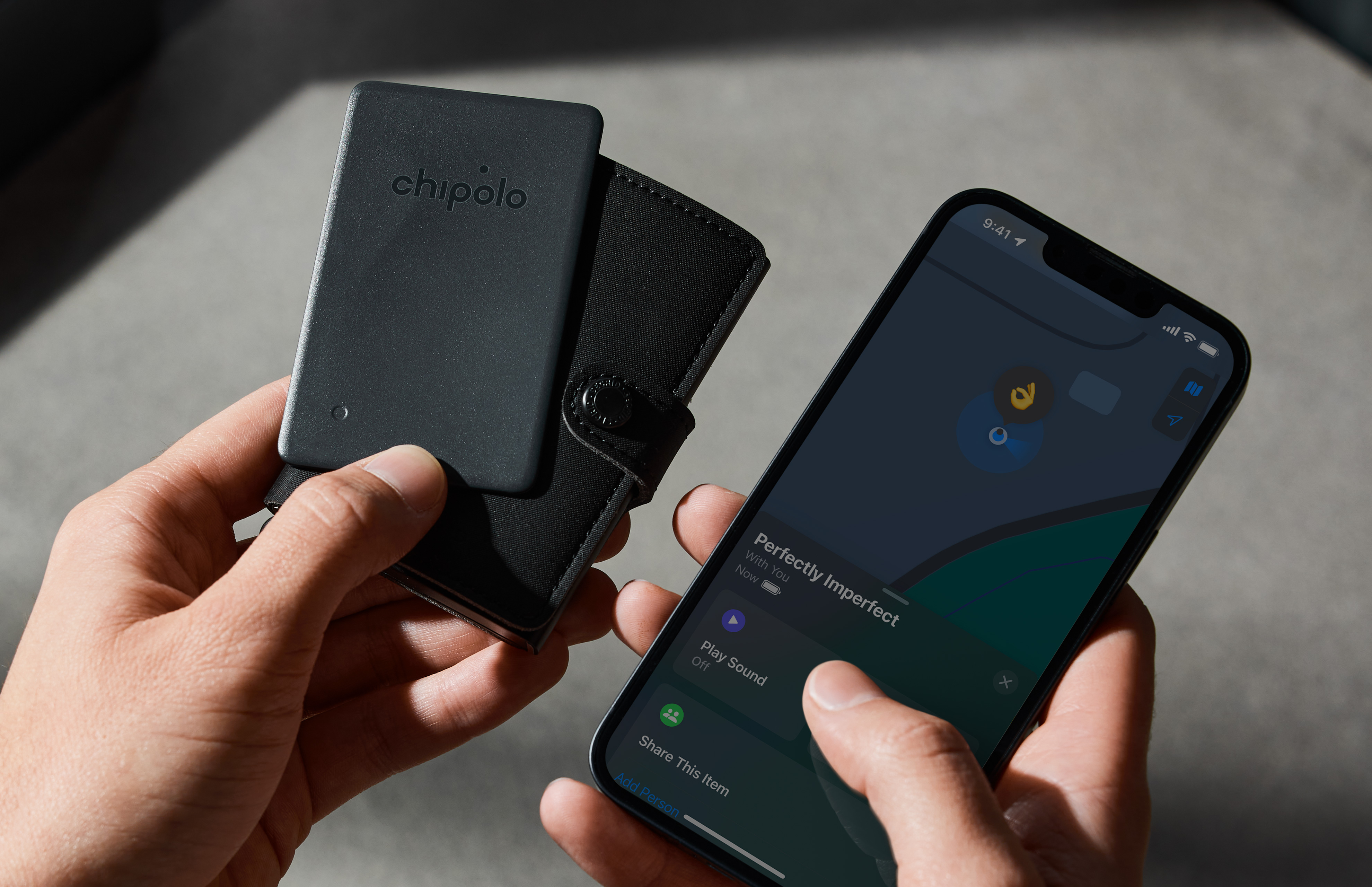 Chipolo Card Spot in black. 