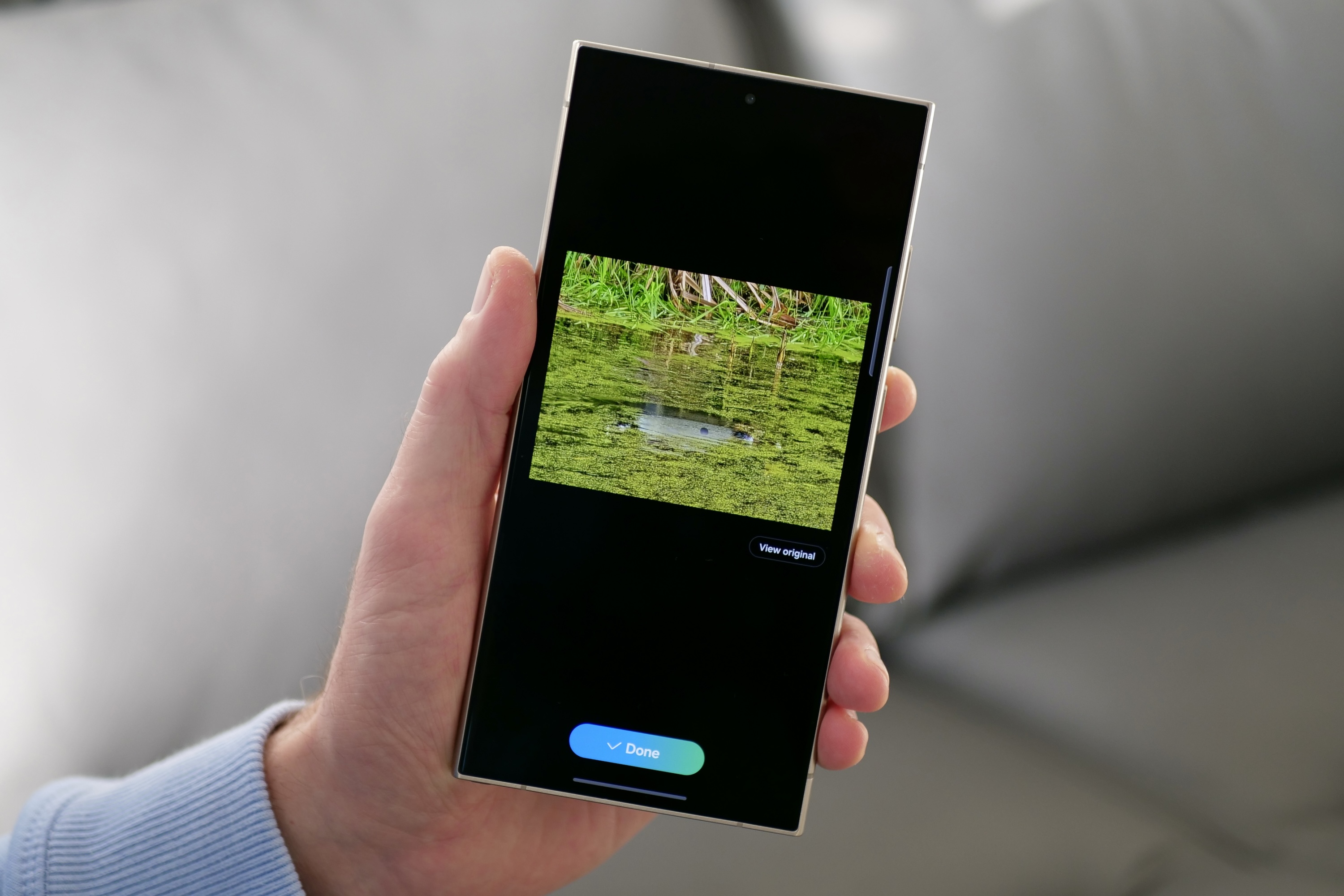 Modification d'une photo à l'aide des outils d'IA générative du Samsung Galaxy S24 Ultra.