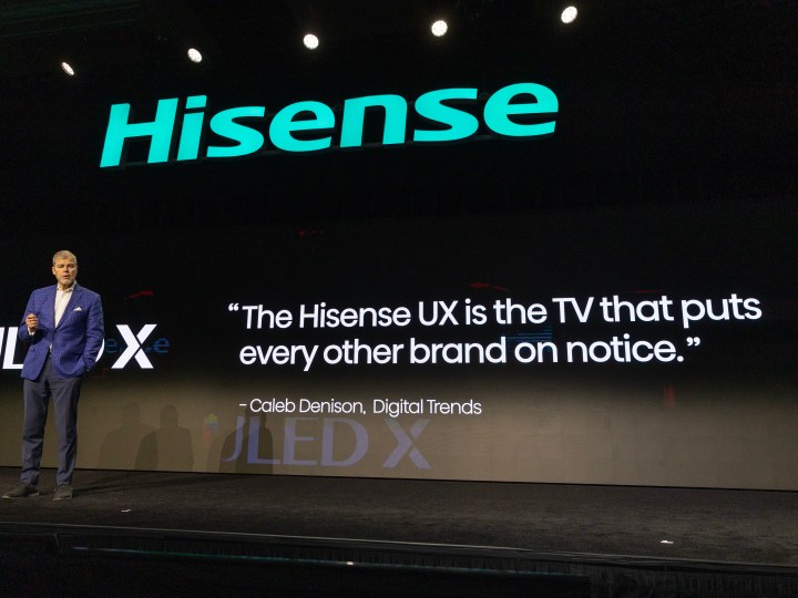 Una cita de una reseña de Digital Trends de un televisor Hisense.