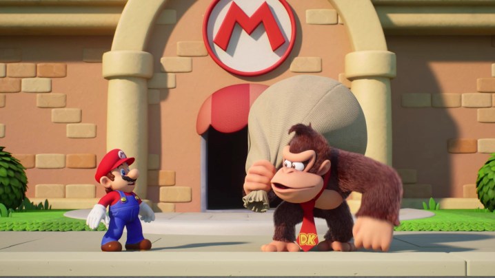 Mario et Donkey Kong se regardent dans Mario contre Donkey Kong.