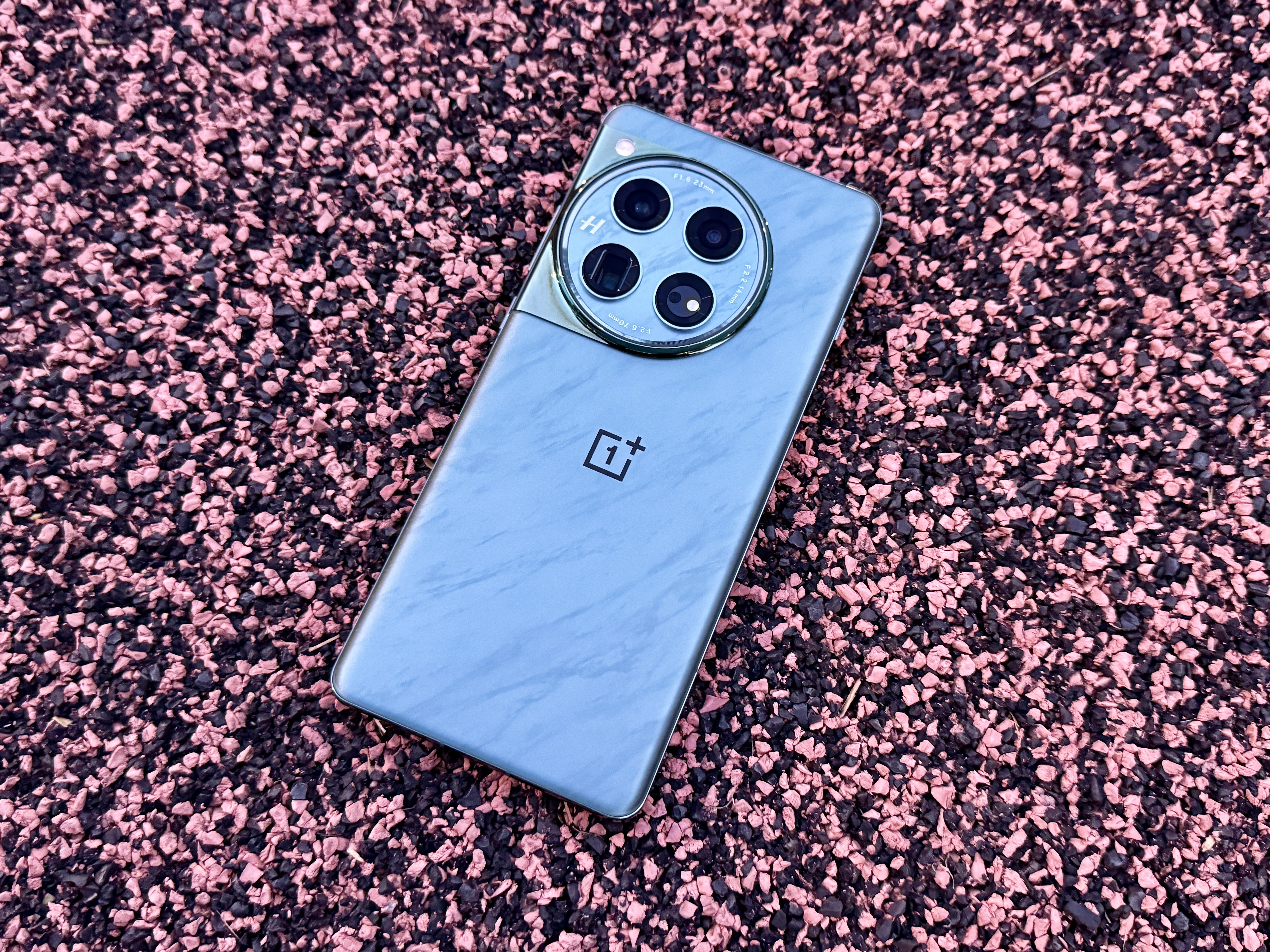 Is the OnePlus 12 waterproof? | Digital Trends - Vimarsana News