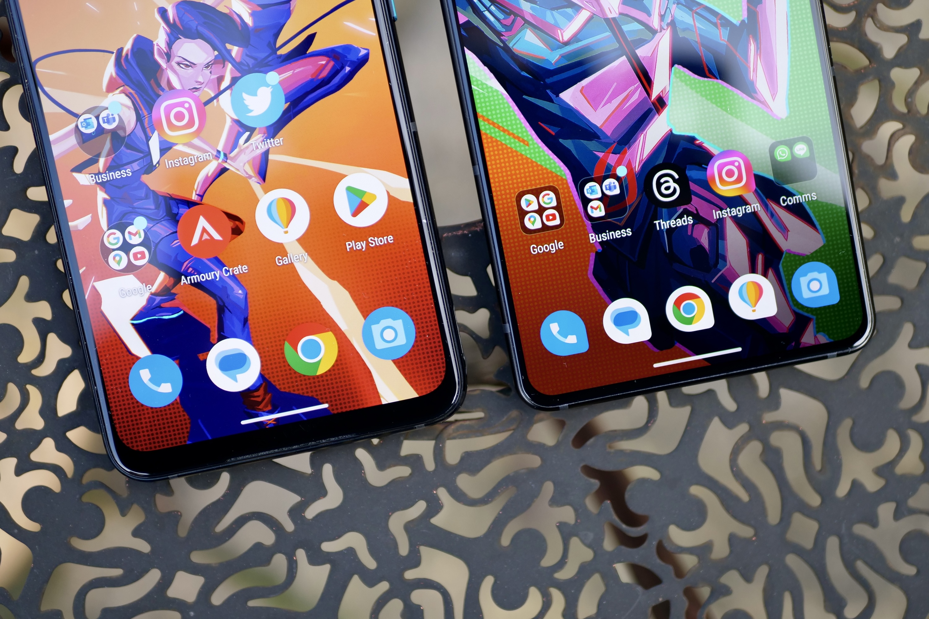 The Asus ROG Phone 8 Pro and the ROG Phone 7 Ultimate's screen bezels.
