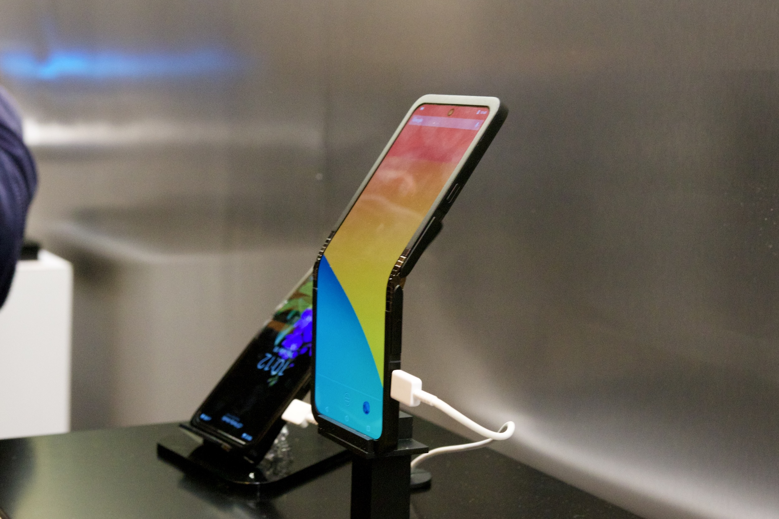 I saw the future of folding phones at CES 2024 - Vimarsana News