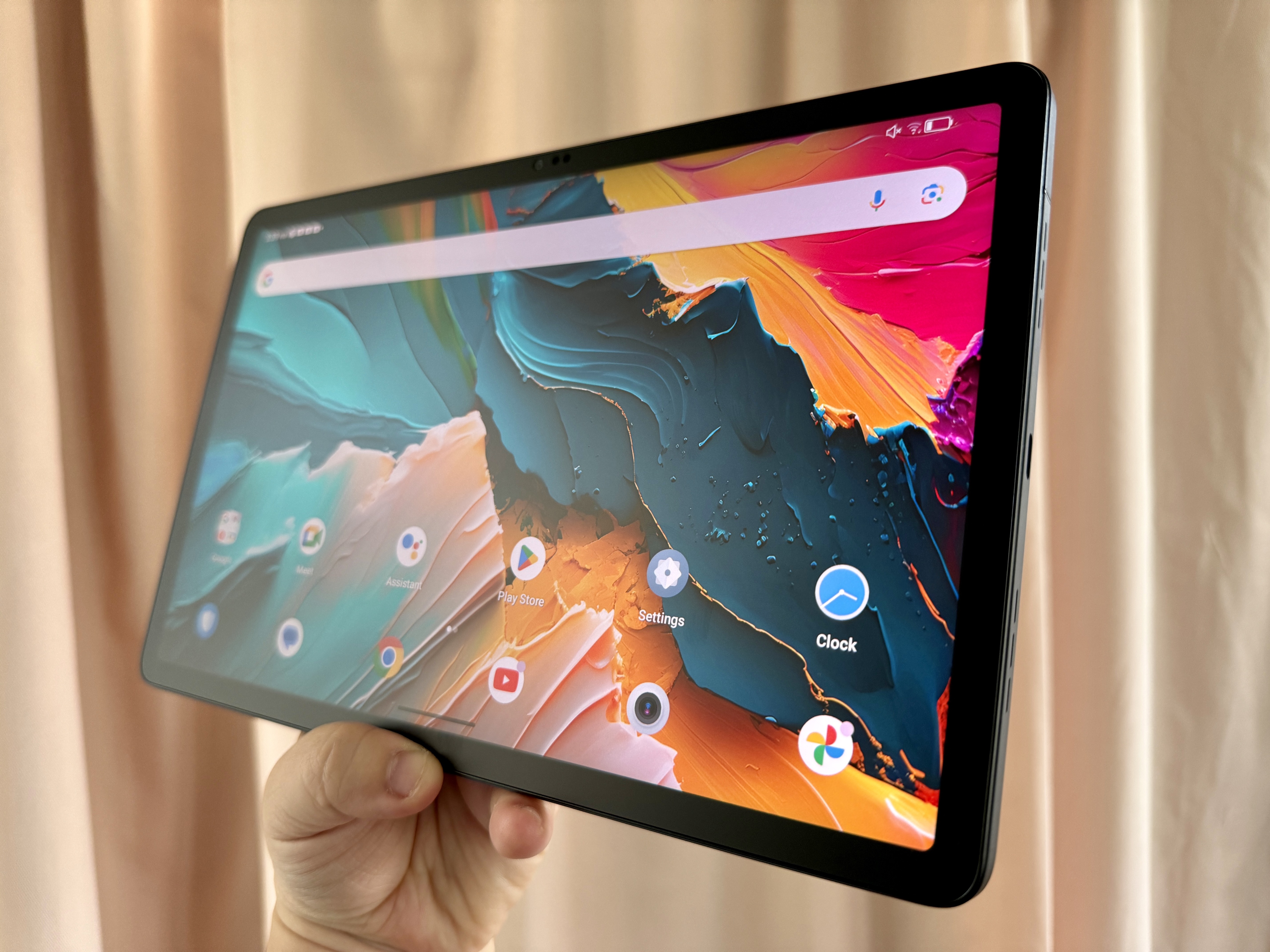 TCL's Nxtpaper 2.0 Lights Up a New 11-Inch Tablet