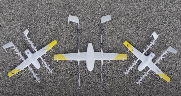 Al centro: il nuovissimo drone per consegne di Wing.