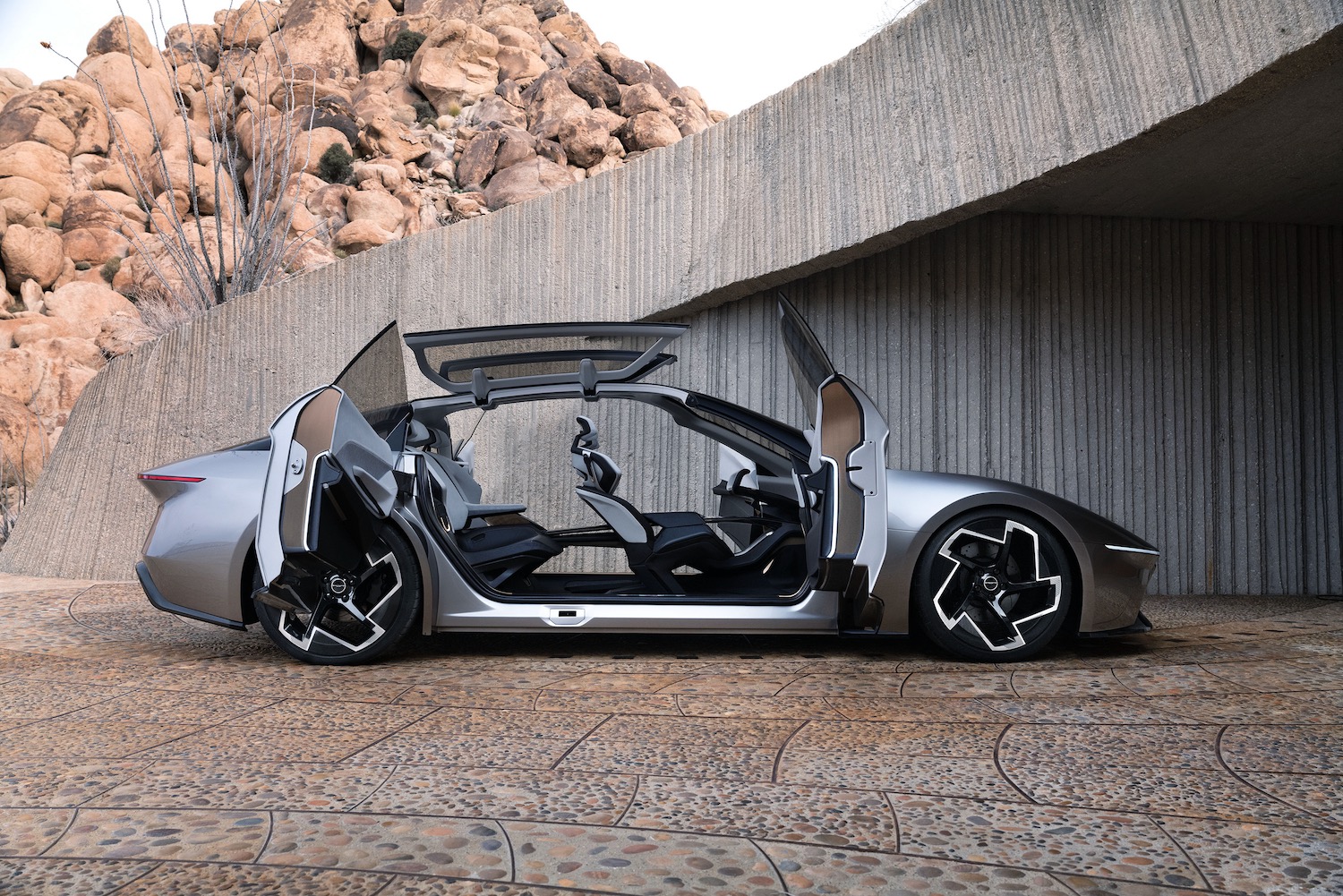 Chrysler Halcyon concept is a return to glory for the minivan brand