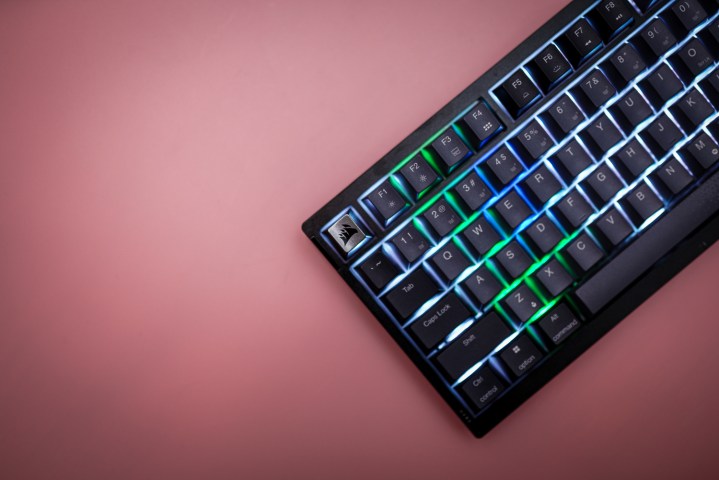 کلید Escape در صفحه کلید Corsair K65 Plus،