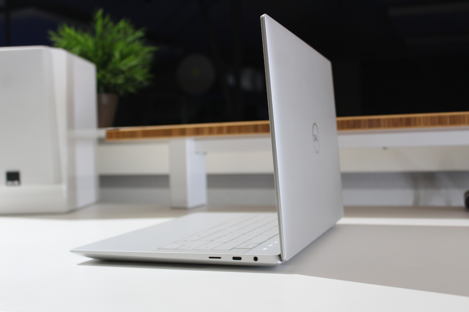 5 laptops you should buy instead of the MacBook Pro - Vimarsana News