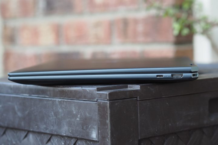 HP Spectre x360 16 2024 right side view showing ports.