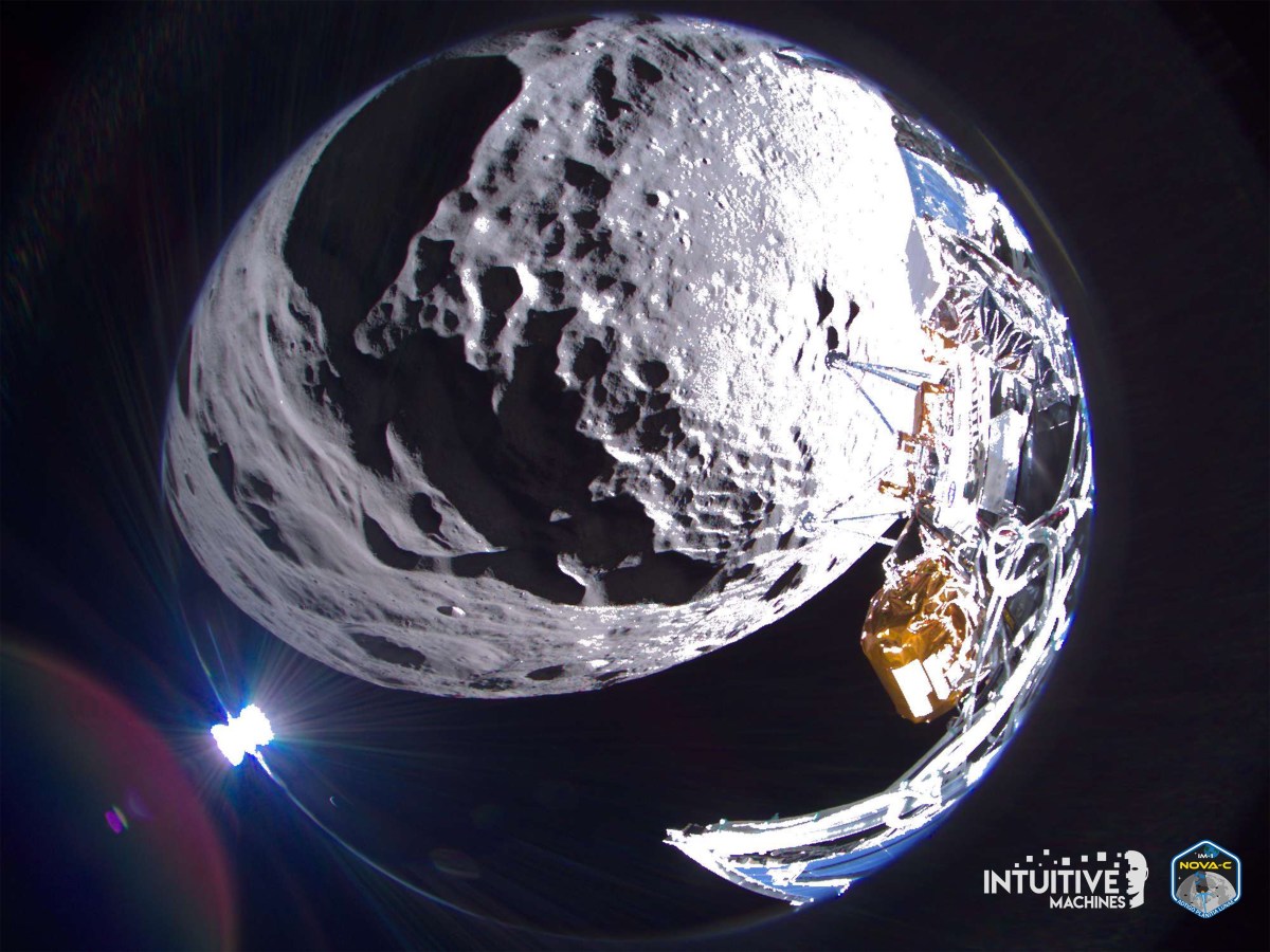 Lunar lander is on its side on the moon's surface - Vimarsana News
