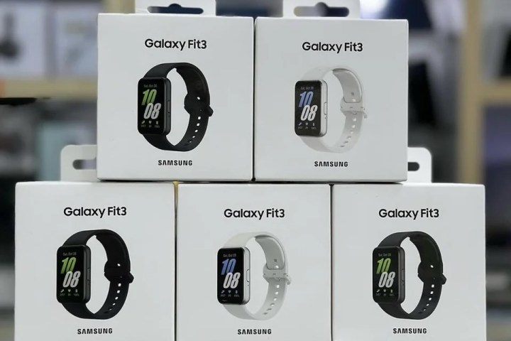 Leaked photo showing the Samsung Galaxy Fit 3 wearable devices in boxes.