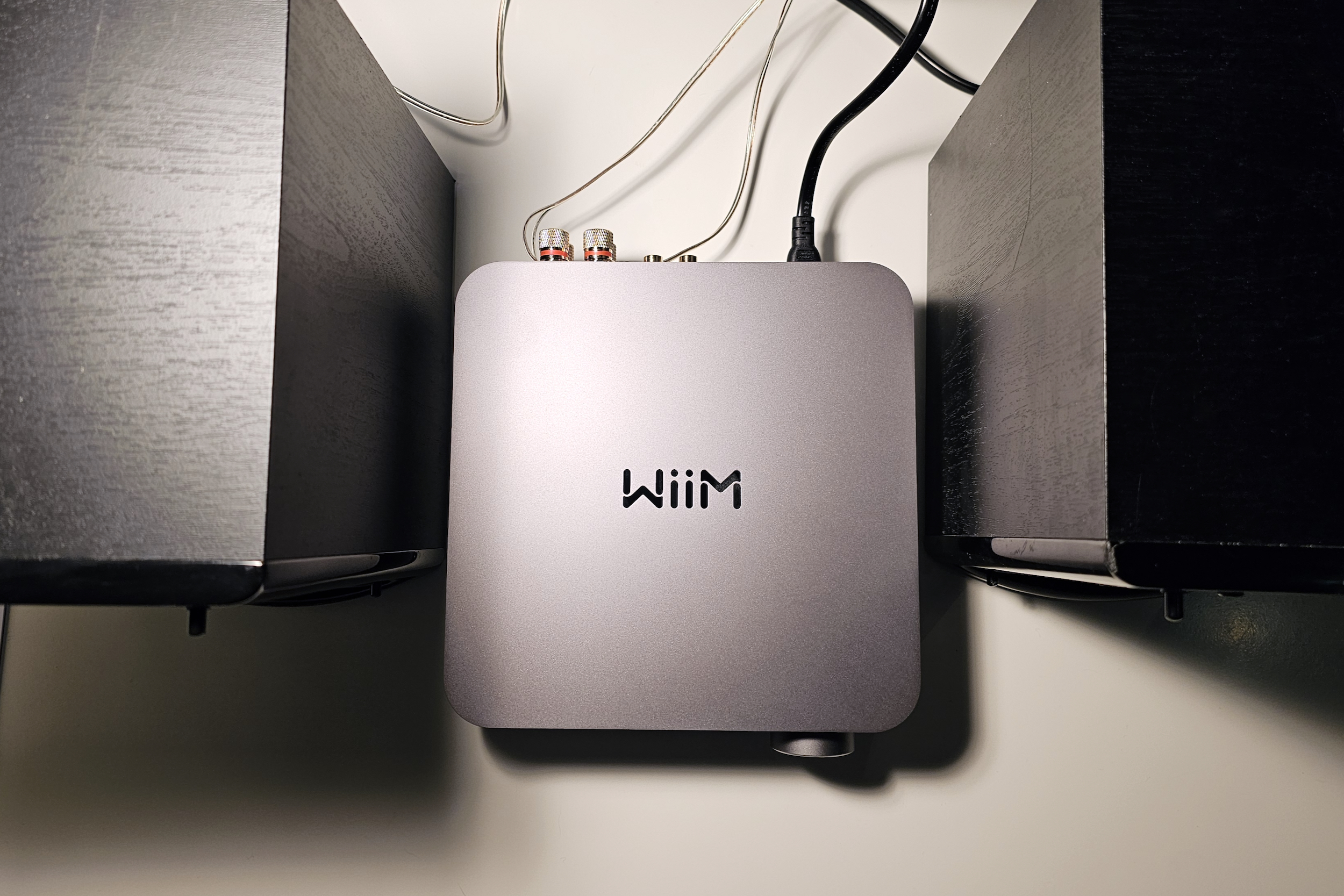 Unbeatable Value: Wiim Amp's Extensive Streaming & Power Options — Eightify