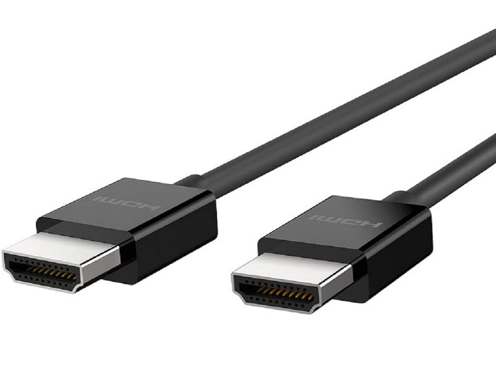 Belkin 超高清 HDMI 2.1 电缆的两端。