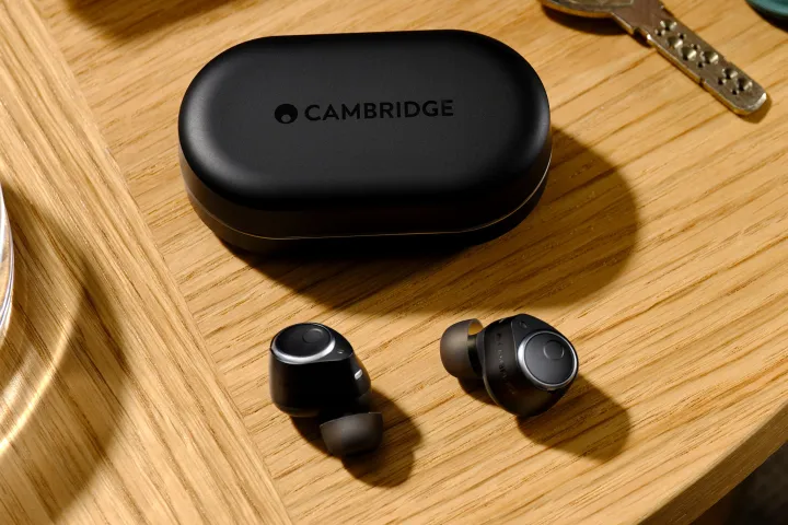 Cambridge Audio Melomania M100.