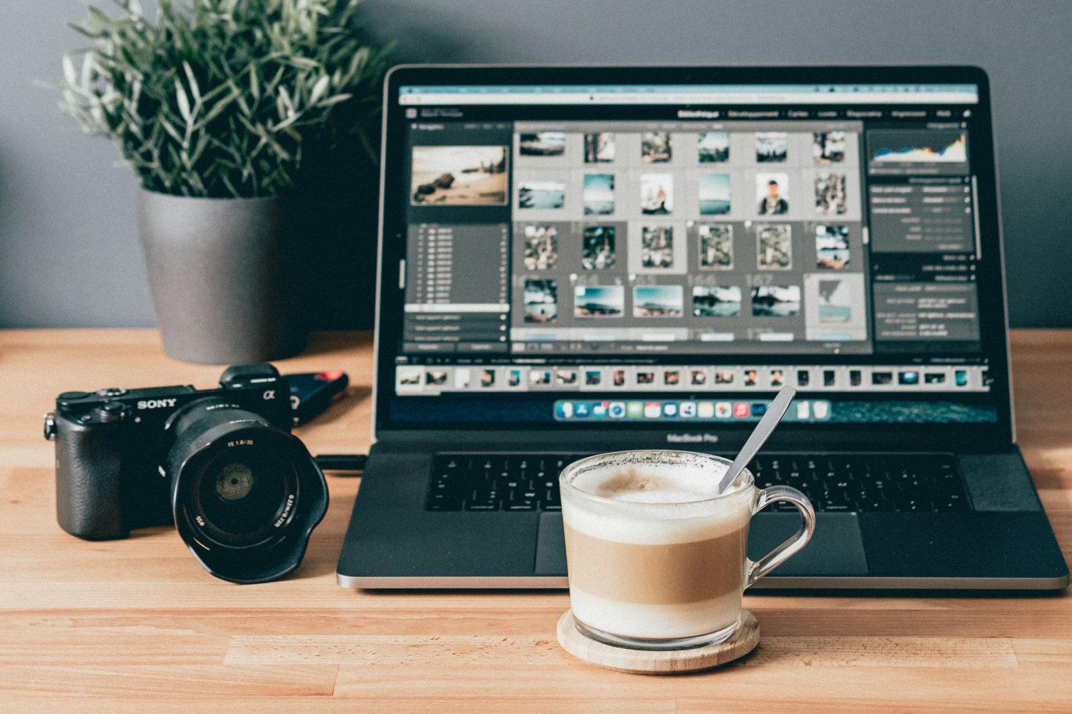 How to easily connect any laptop to a TV - Vimarsana News