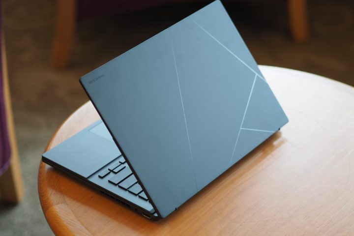 Asus Zenbook DUO 2024 rear view showing lid and pattern.