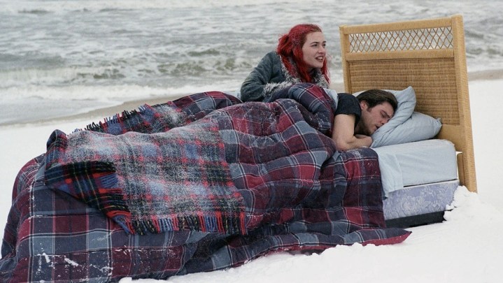 Two people sleep on a bed in Eternal Sunshine of the Spotless Mind.