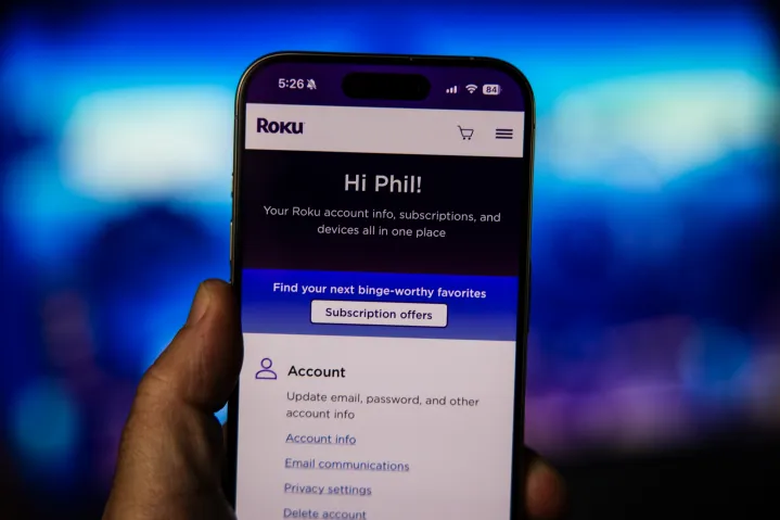 La sección de la cuenta del sitio web de Roku, como se ve en un teléfono.