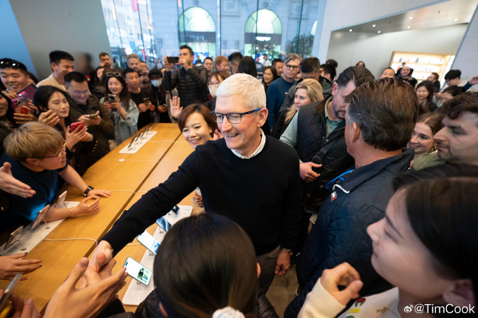 Tim Cook inside an Apple Store in Shanghai.